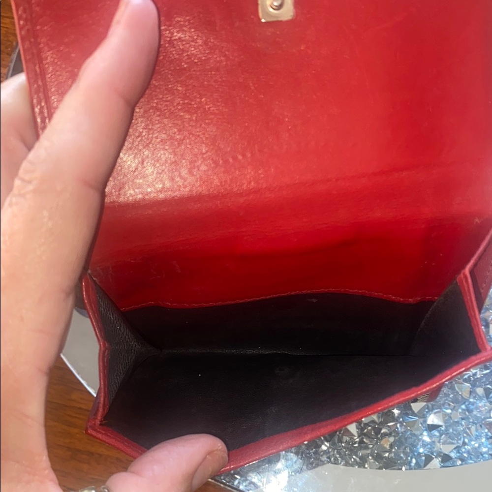 Gucci Red and Black Wallet Luxurious Design 💯 Authentic - Picture 9 of 15